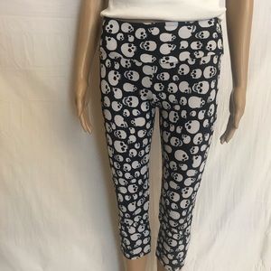 Amazing super silky Onzie yoga capris!